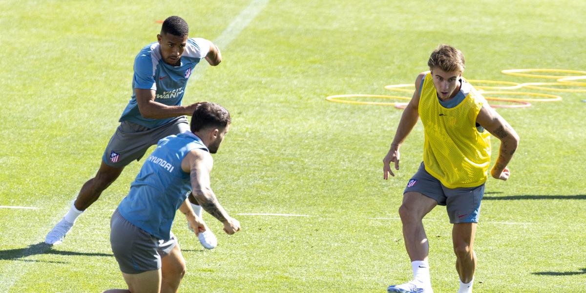 Simeone recuperó dos jugadores en la sesión dominical