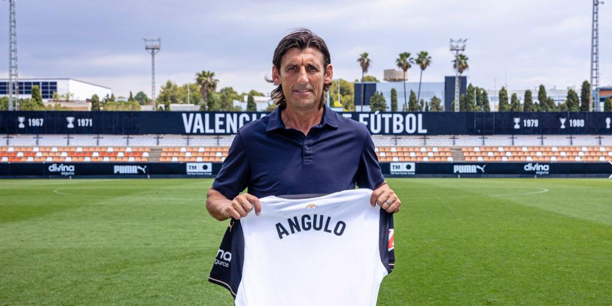 Angulo seguirá al frente del Valencia Mestalla dos temporadas más