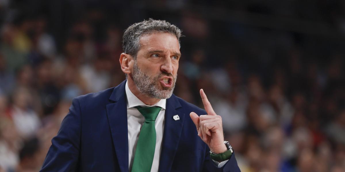 Rajadón de Ibón Navarro por el arbitraje contra el Real Madrid: Me indigna que se le trate como a un mocoso