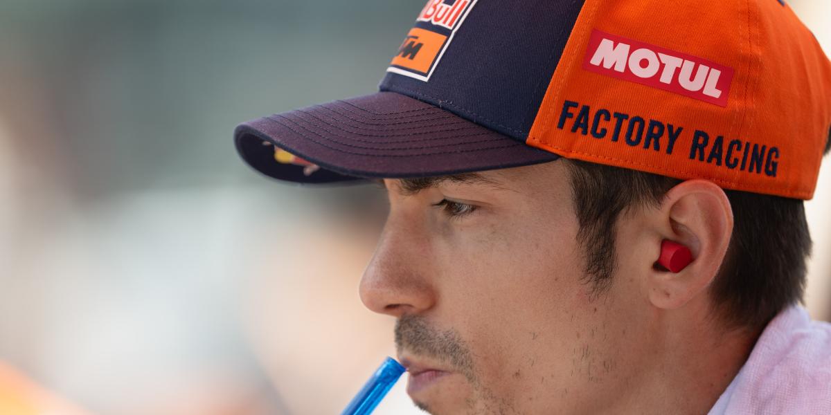 Honda sigue sin la pieza que le falta y el tiempo apremia; Viñales sí cumple con los plazos