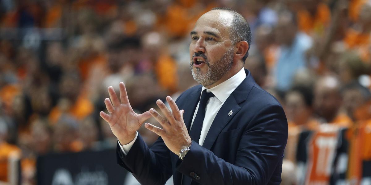 El Madrid hace oficial la decisión de prescindir de Chus Mateo