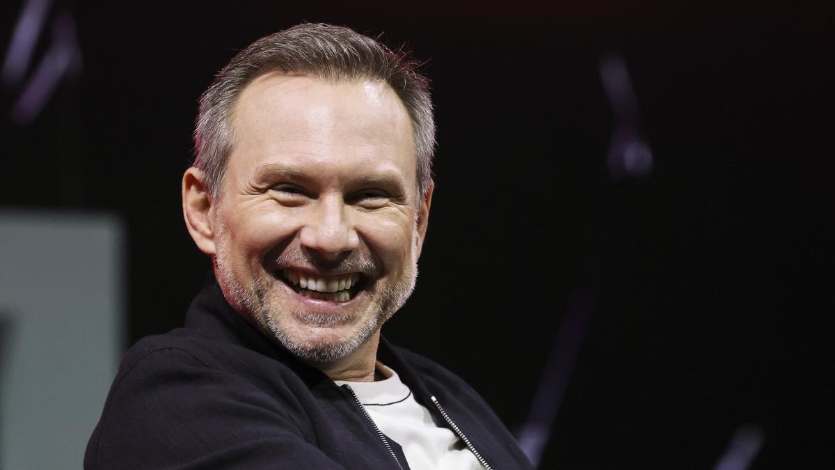 Christian Slater, 56 años, actor: Antes no quería interpretar villanos ni morir en pantalla. Ahora disfruto hacer de malo, pero todavía no me gusta morir