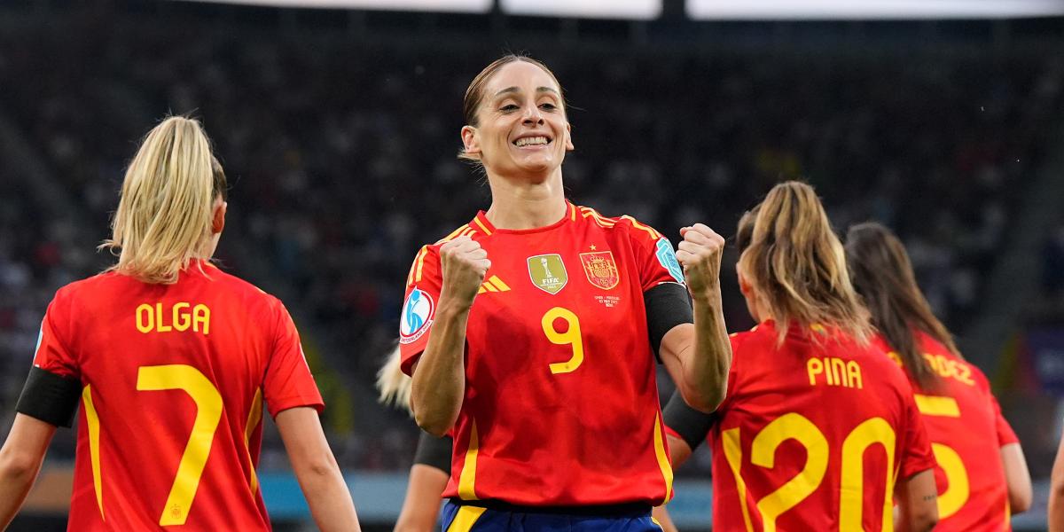 ¡Menuda obra de arte! España se adelanta con un golazo de Esther González a los 2 minutos