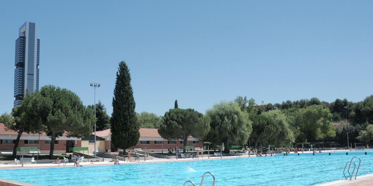 La piscina más esperada de Madrid (y con vistas espectaculares) reabre tras 3 años de reformas y una inversión de casi 5 millones de euros
