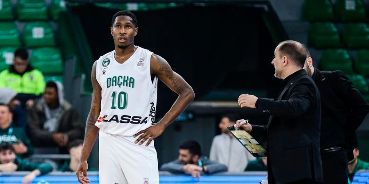Valencia Basket ficha pólvora en el perímetro con Omari Moore