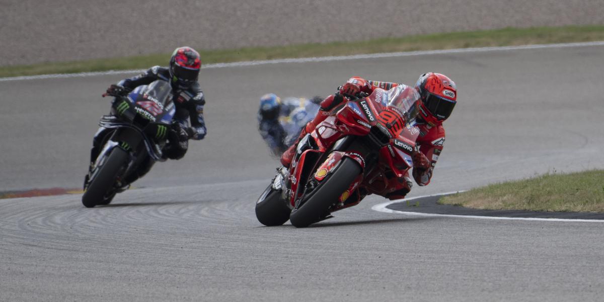 Marc Márquez destroza la Q2 de Sachsenring nada más salir a pista