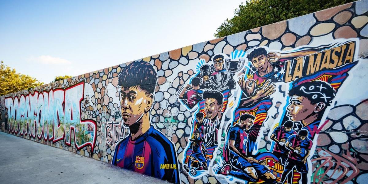 El 10 de Lamine ya luce en su barrio de Rocafonda