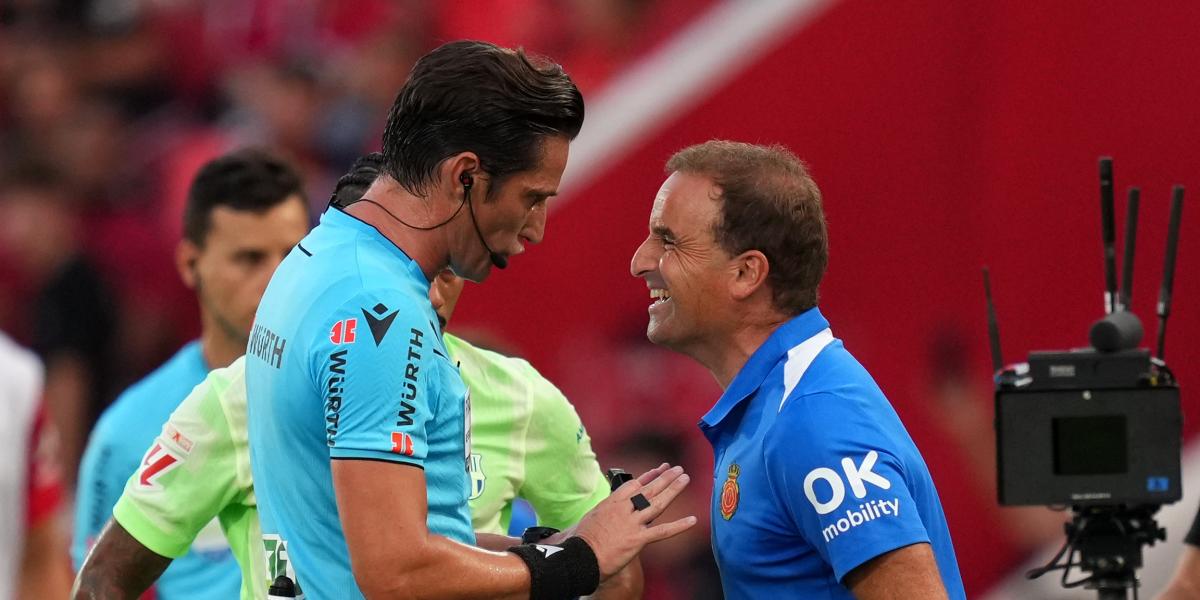 Munuera, clarísimo con Arrasate: He hablado con él, no está para llevárselo