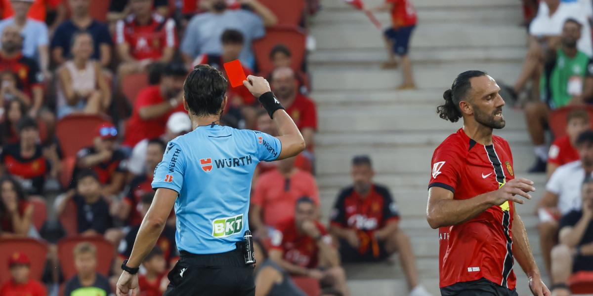 Lo que dice el acta de Munuera Montero de la expulsión de Muriqi