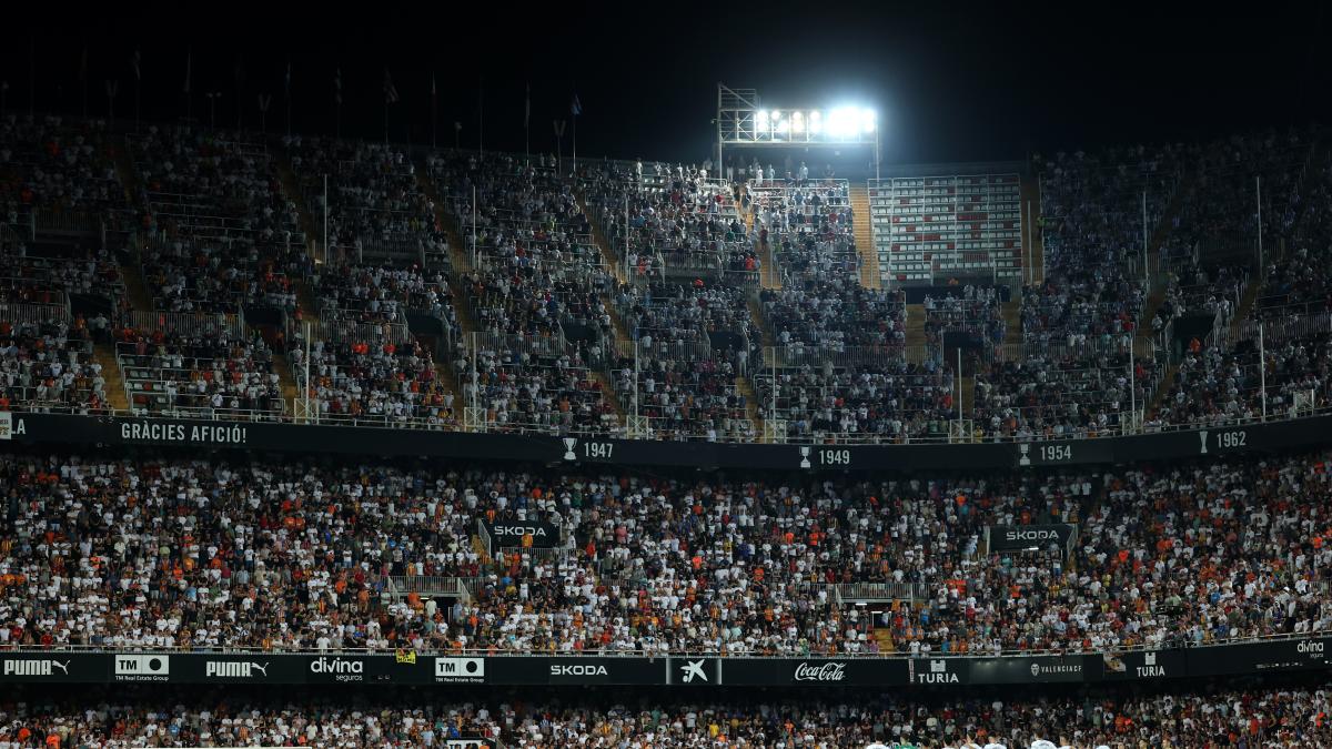 Oficial: Aplazado a este martes a las 20 horas el Valencia-Oviedo