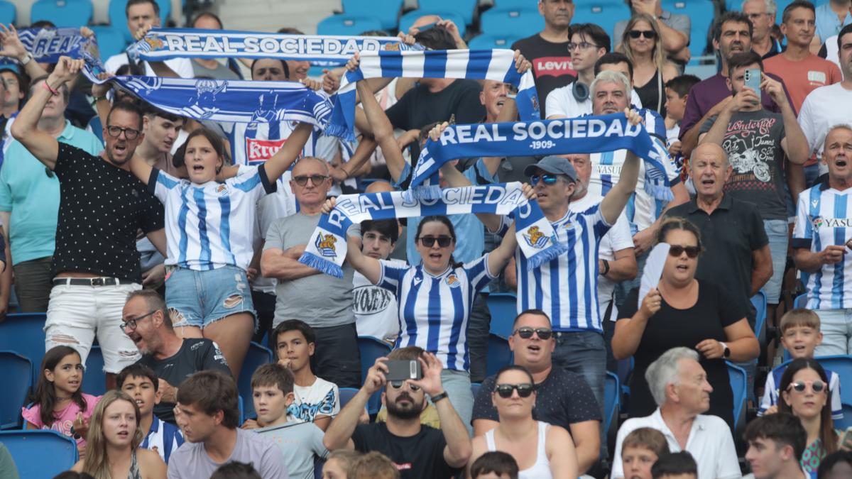 La Real Sociedad contempla una subida de precio de los abonos