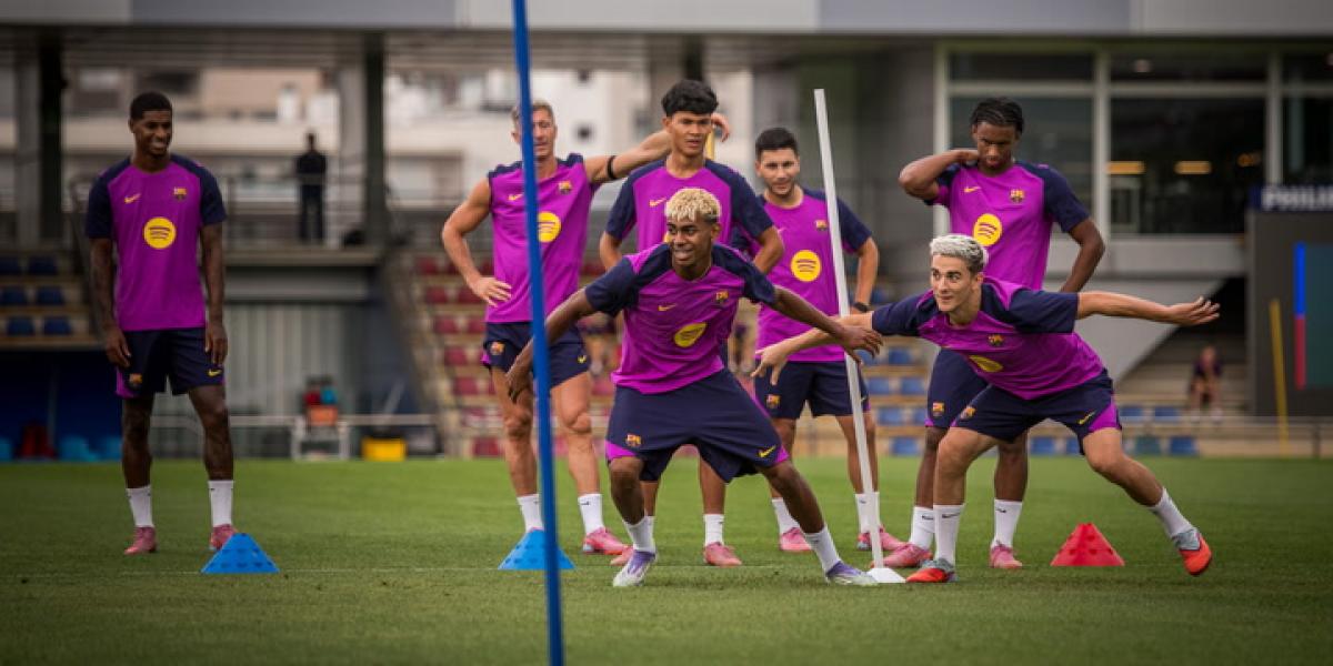 Intenso entrenamiento del Barça de Flick ya sin calor extremo