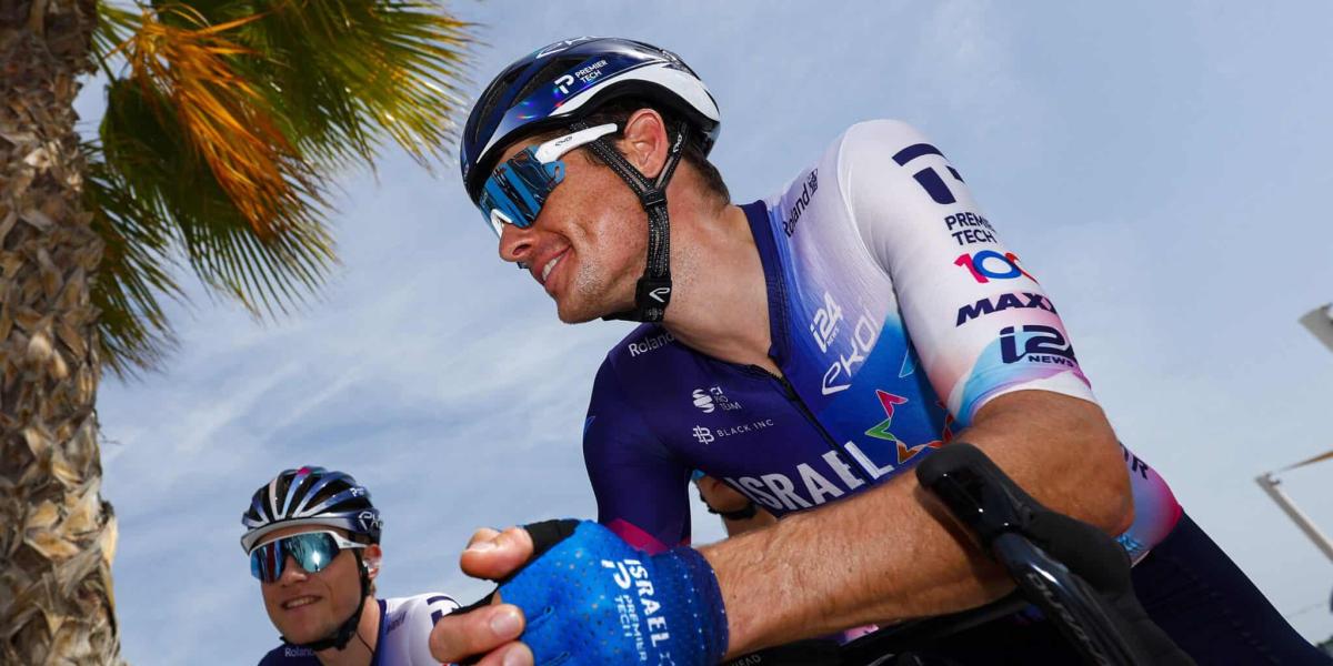 Un exciclista desvela la incomodidad de vestir los colores del IPT: Sin duda es más bonito rodar sin el logo de Israel