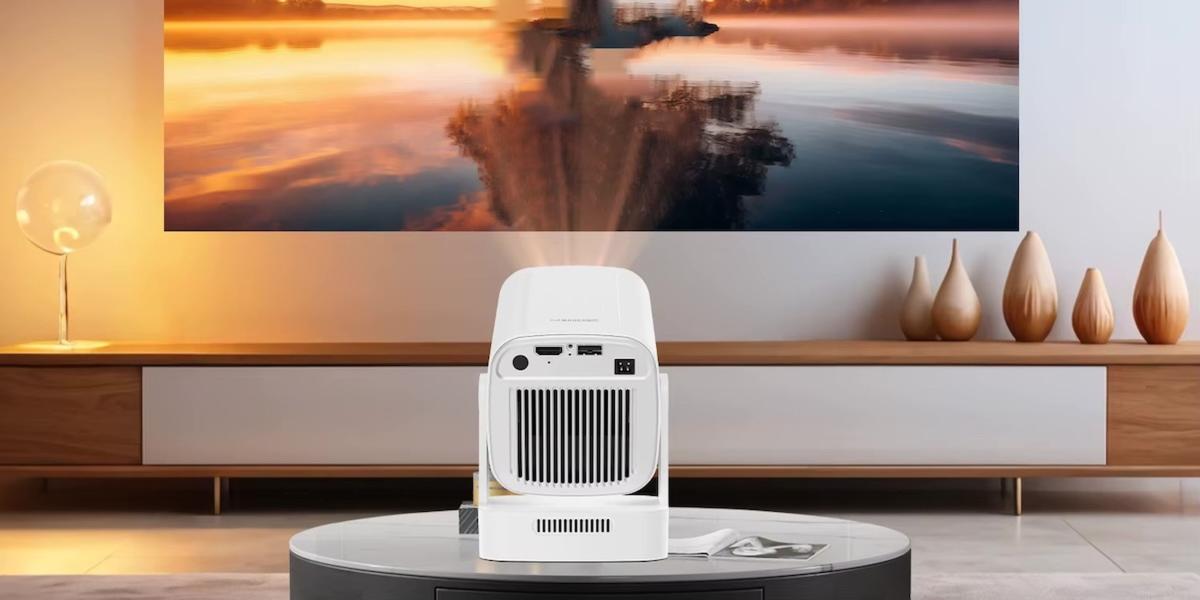 Probé este proyector portátil de Magcubic y ya no necesito televisión en el dormitorio