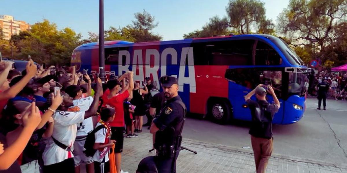 Así ha sido la llegada del Barça al Estadio Ciutat de València del Levante