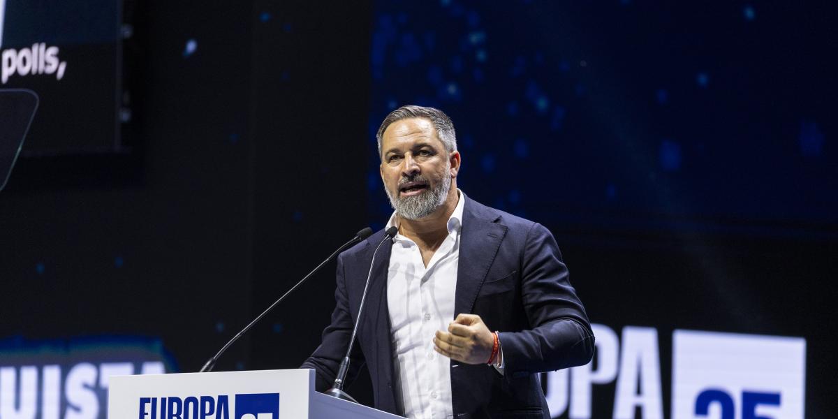 Santiago Abascal no se corta y dice esto de Pedro Sánchez: Al psicópata que ocupa la Moncloa le da exactamente igual las consecuencias que sufran los españoles