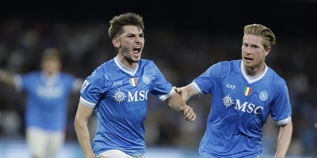 Otro soldado de Conte que pasa por el quirófano en un lastrado Nápoles