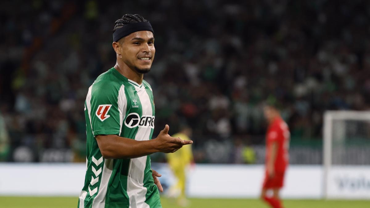 El Betis despacha sin problemas a Osasuna