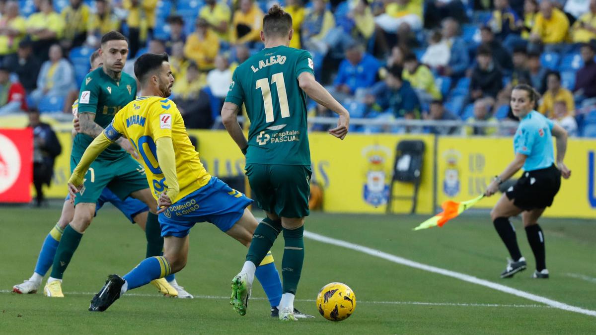UD Las Palmas-Cádiz: tensión en el Estadio de Gran Canaria entre favoritos al ascenso a Primera