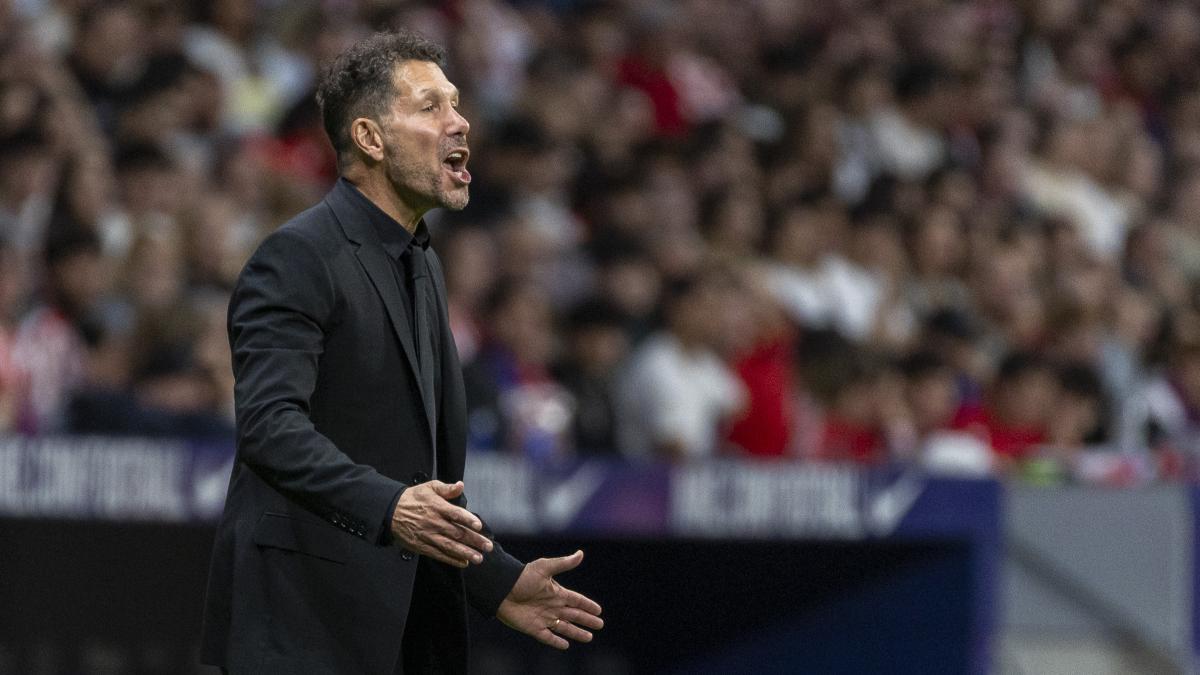 Simeone: Hay tres personas en el VAR y vieron todo lo contrario que el resto