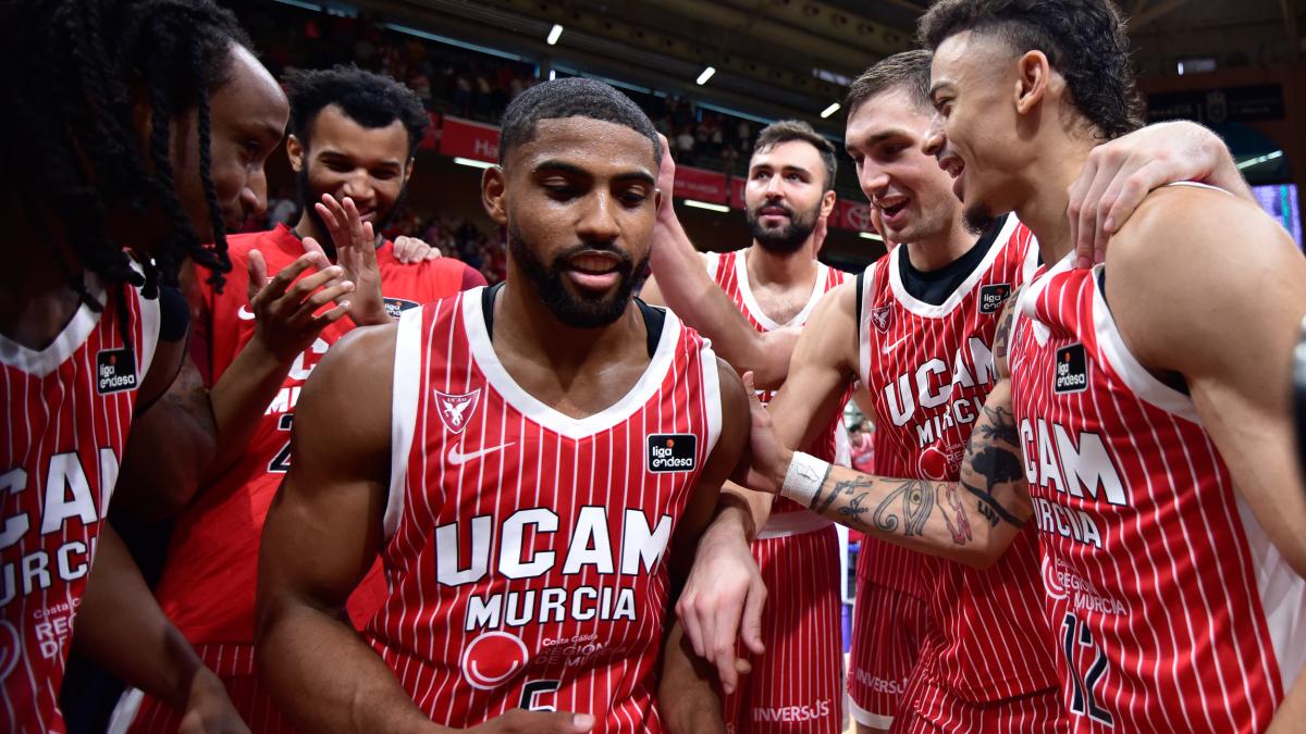89-84: El UCAM Murcia, liderado por un gran DeJulius, vence a un irregular Baskonia