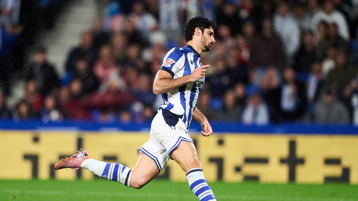 La segunda línea despierta: el fútbol de la mediapunta de la Real impulsa el paso adelante