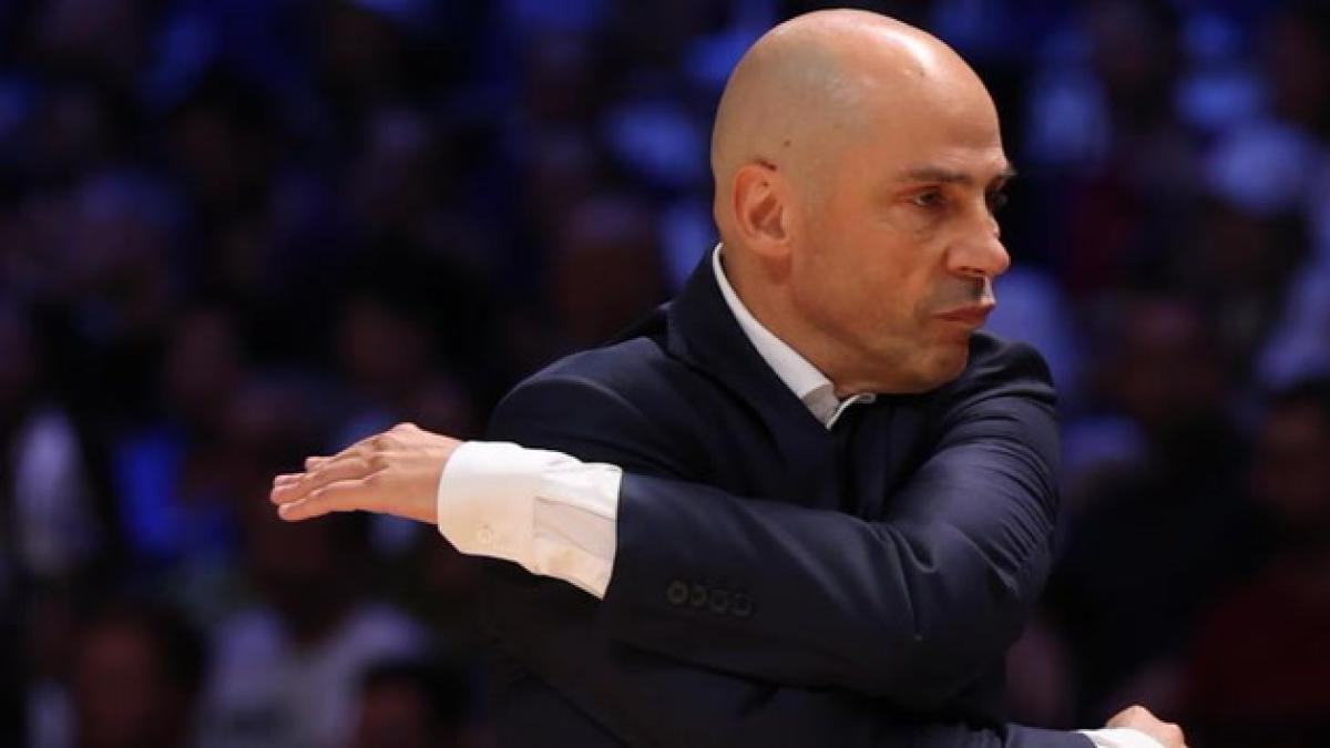 Peñarroya, a uno de sus jugadores: No jugaste 30 el otro día... ¡Una puta mierda!