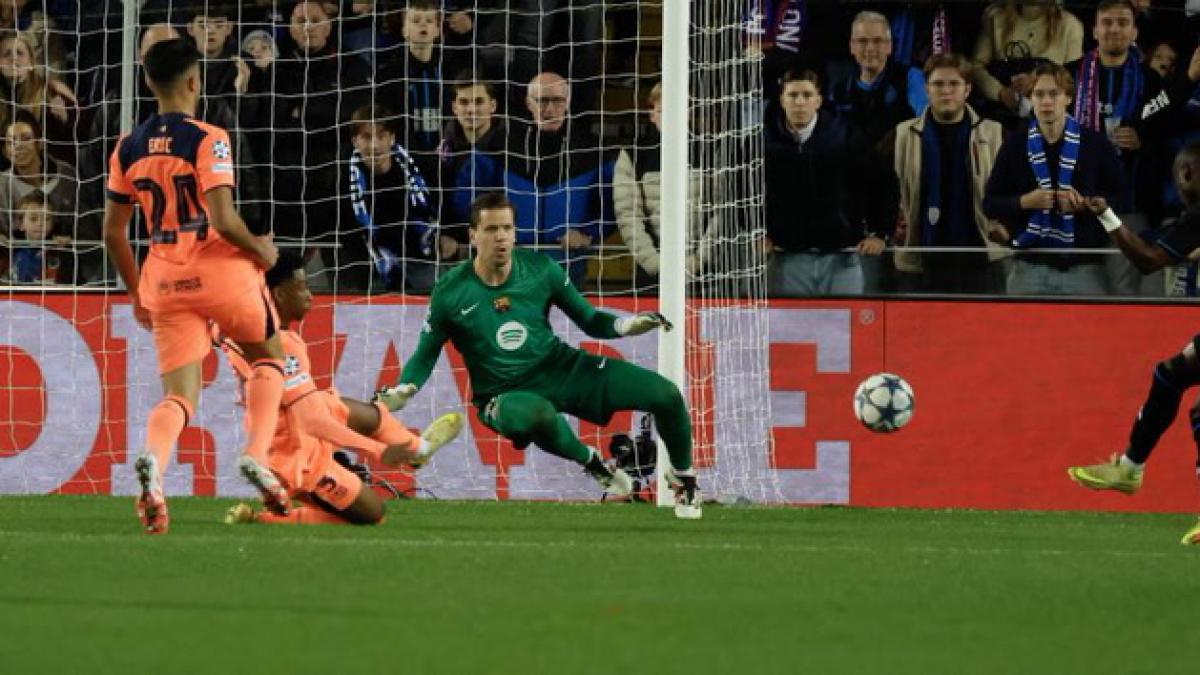 La línea avanzada de Flick se tuerce