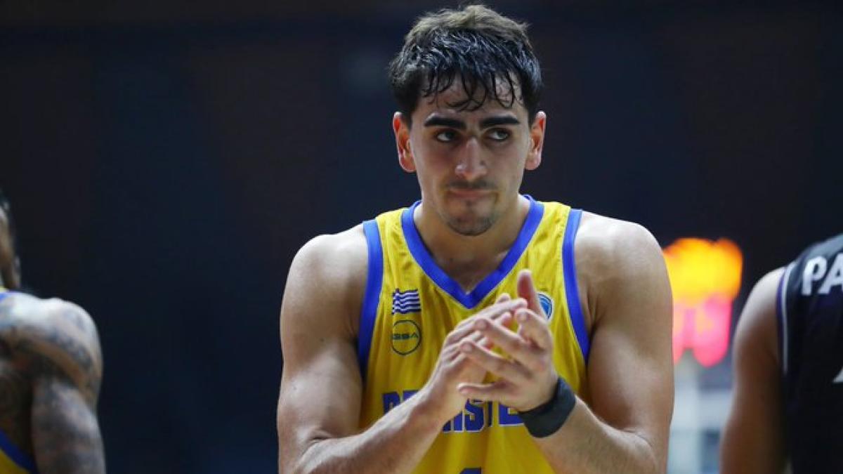 Álvaro Cárdenas brilla y se apunta para la primera convocatoria de Chus Mateo