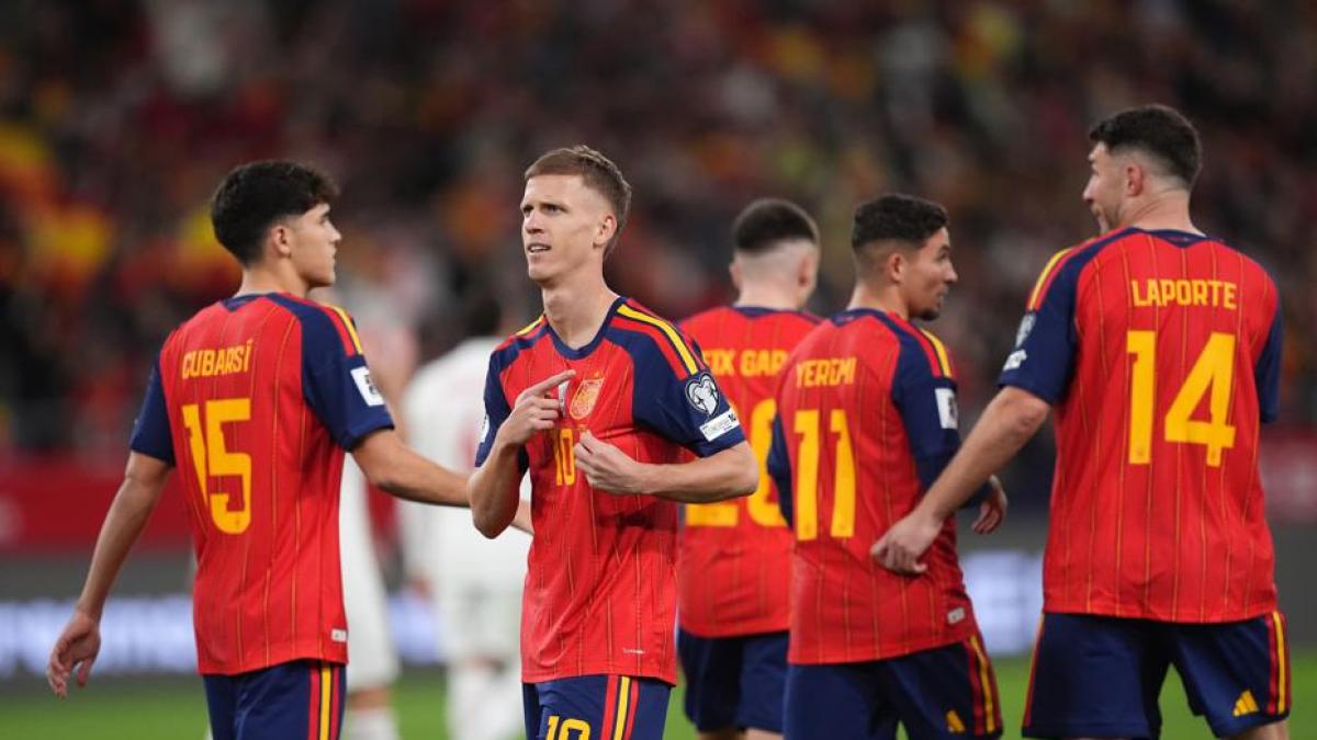 Se le cae el talento de los bolsillos: ¡Dani Olmo adelanta a España con una genialidad!