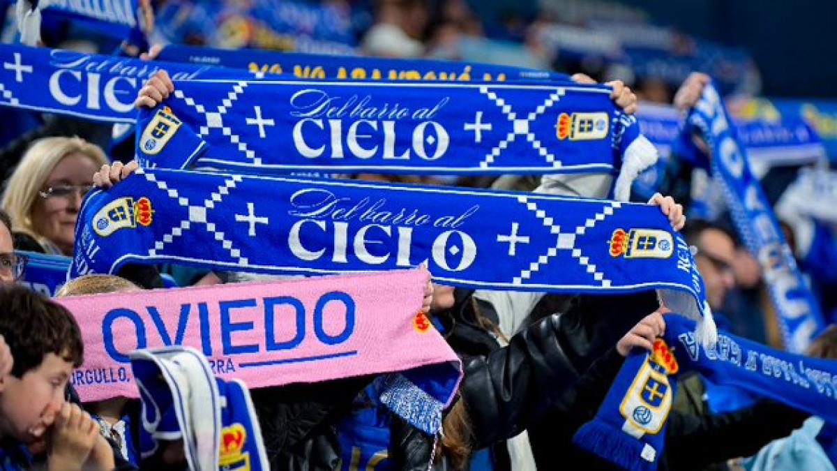 La afición del Real Oviedo prepara su desembarco en el Metropolitano