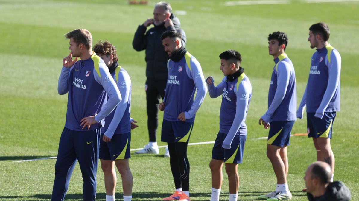 Dos bajas en la convocatoria del Atlético para visitar al Getafe