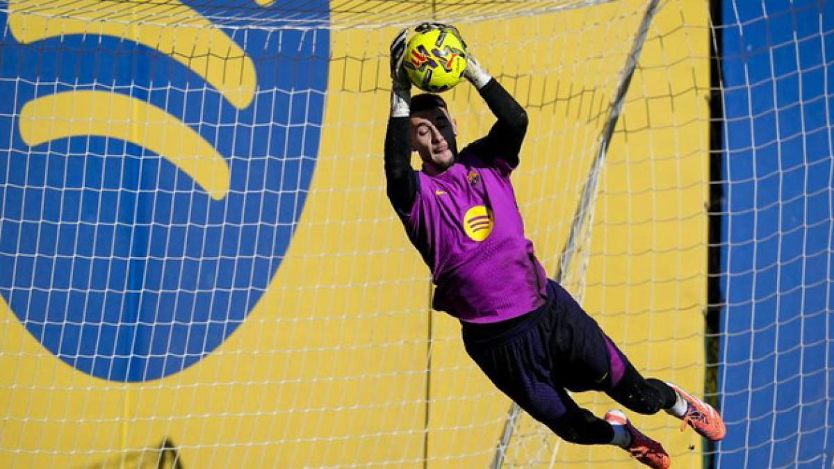 El once del Barça: Joan Garcia bajo palos y Flick tira de polivalencia
