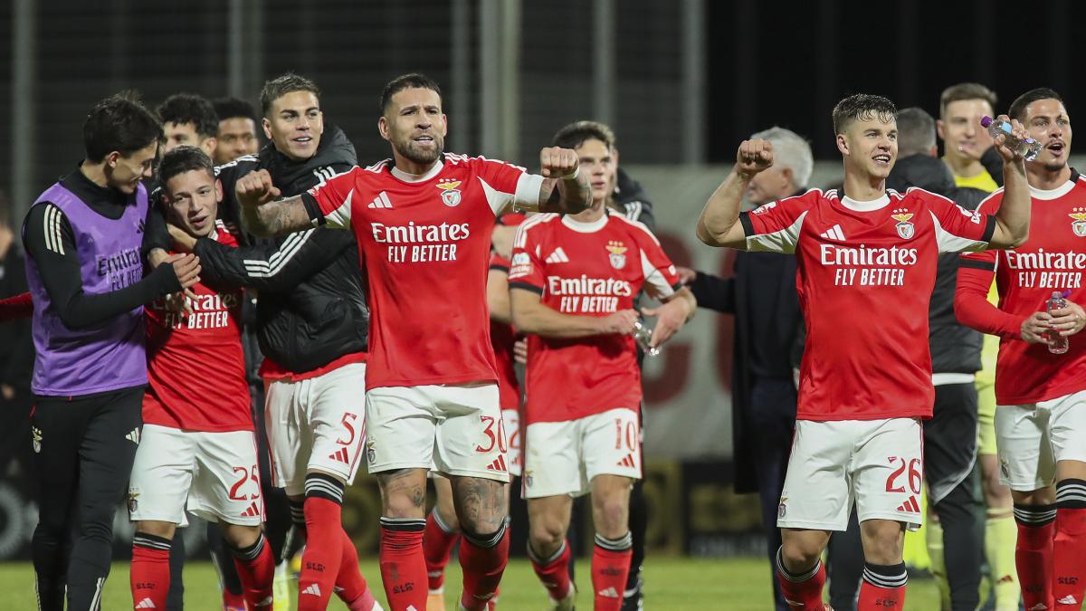 1-2: El Benfica de Mou se rearma de moral antes del derbi ante el Sporting