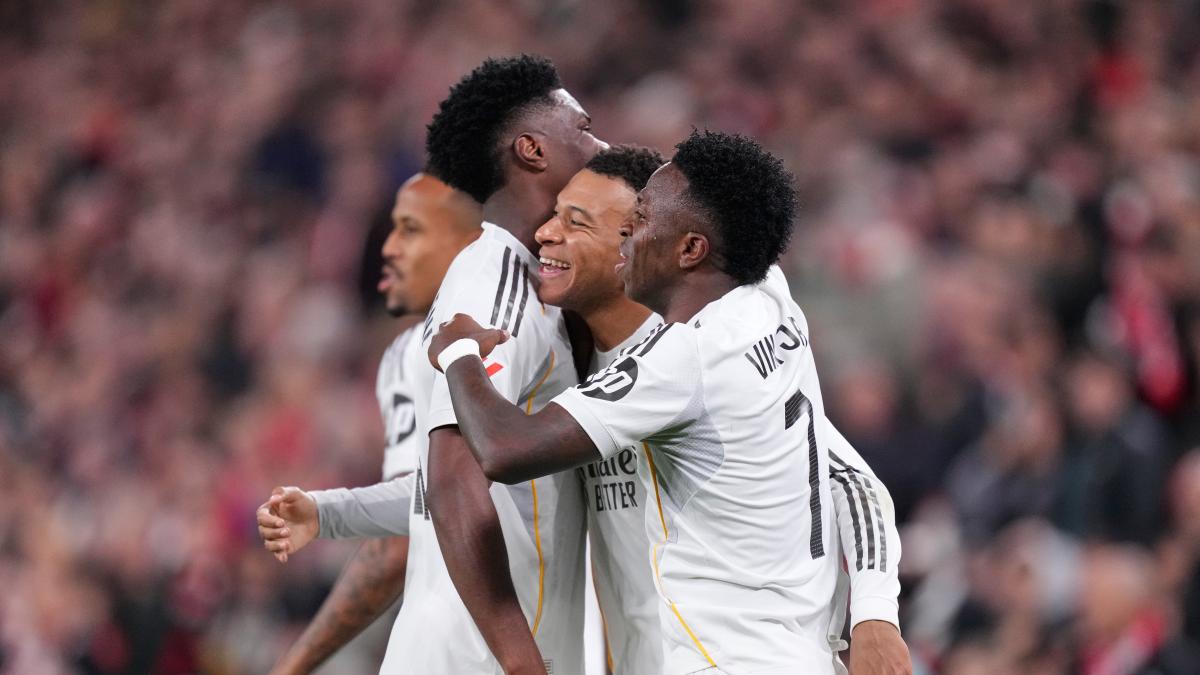 Un doblete de Mbappé mantiene al Madrid a un punto