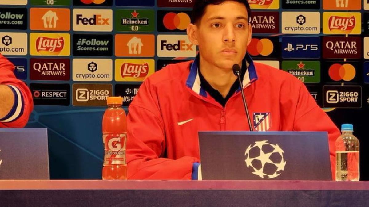 Nahuel Molina en rueda de prensa