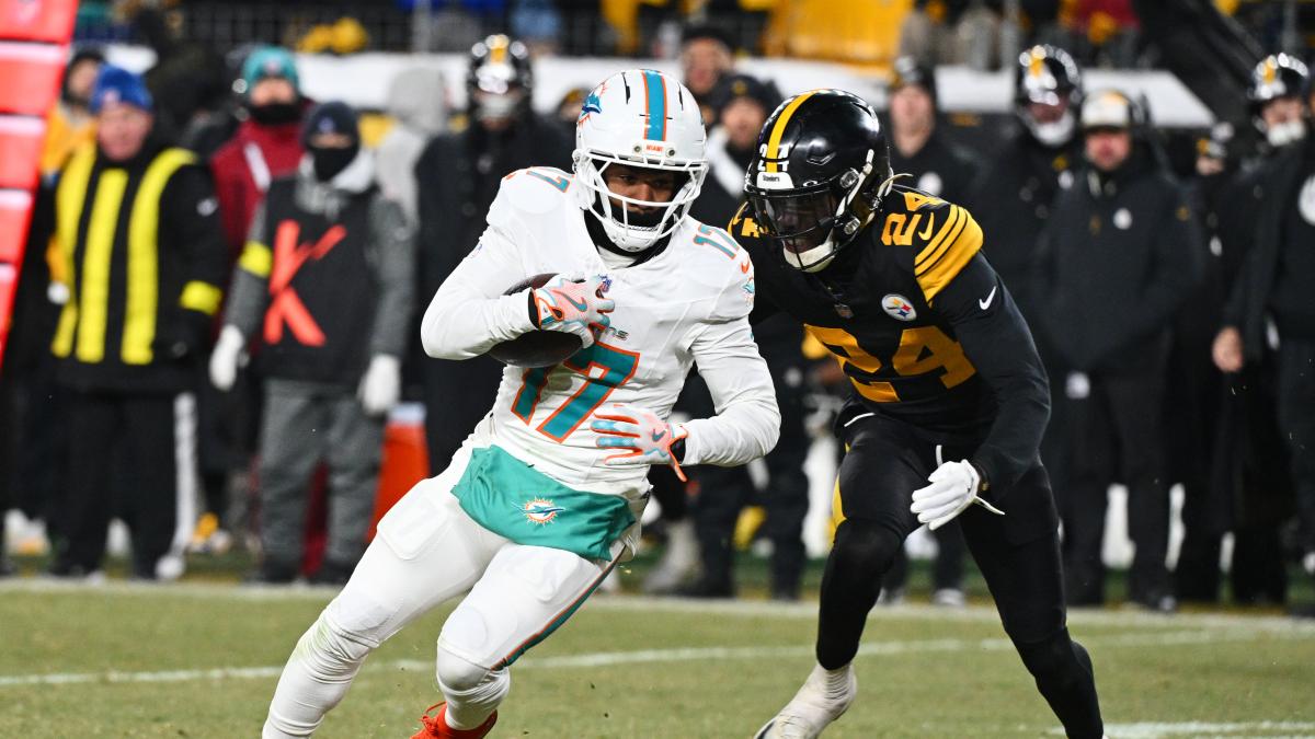 28-15: Los Steelers vencen a los Dolphins y mantienen la cima