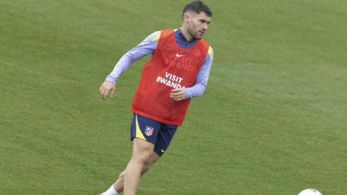 El Atlético traspasa a Javi Galán a Osasuna por medio millón de euros