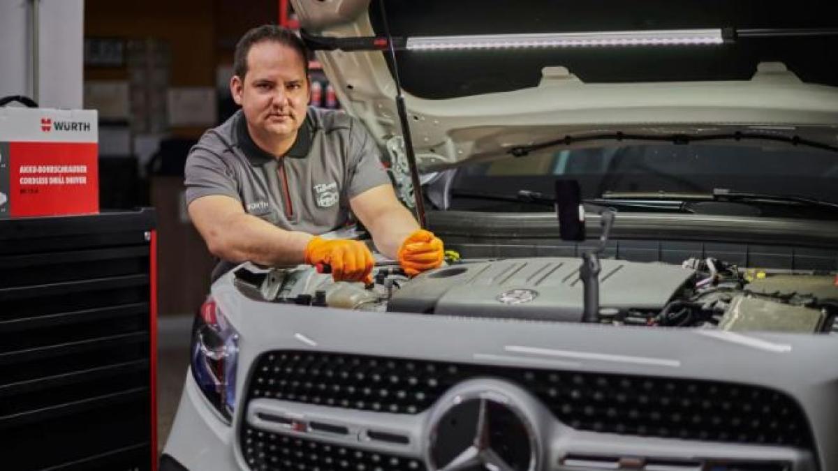 Kike, mecánico: Mi experiencia demuestra que cuando el aceite pasa aproximadamente de unos 22.000 kilómetros se convierte totalmente en alquitrán y ya no lubrica nada