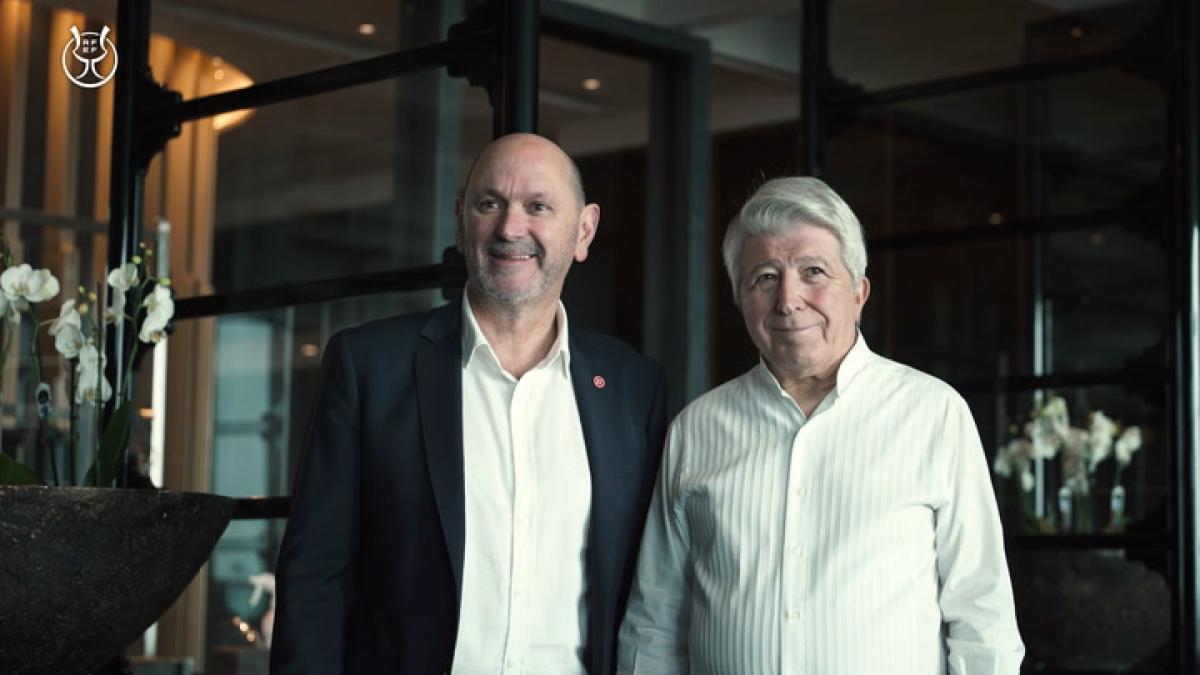 Louzán se reune con los directivos del Atlético y Real Madrid antes del derbi en la Supercopa