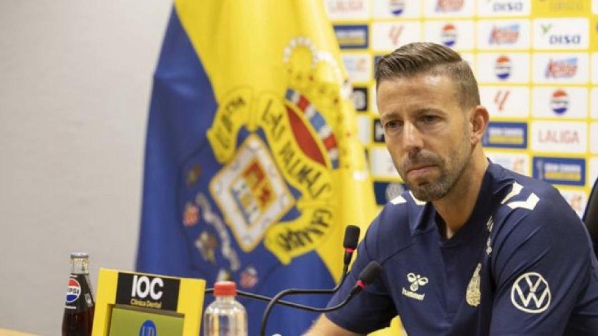 Luis García, UD Las Palmas: Hay seis meses frenéticos y los vamos a necesitar a todos