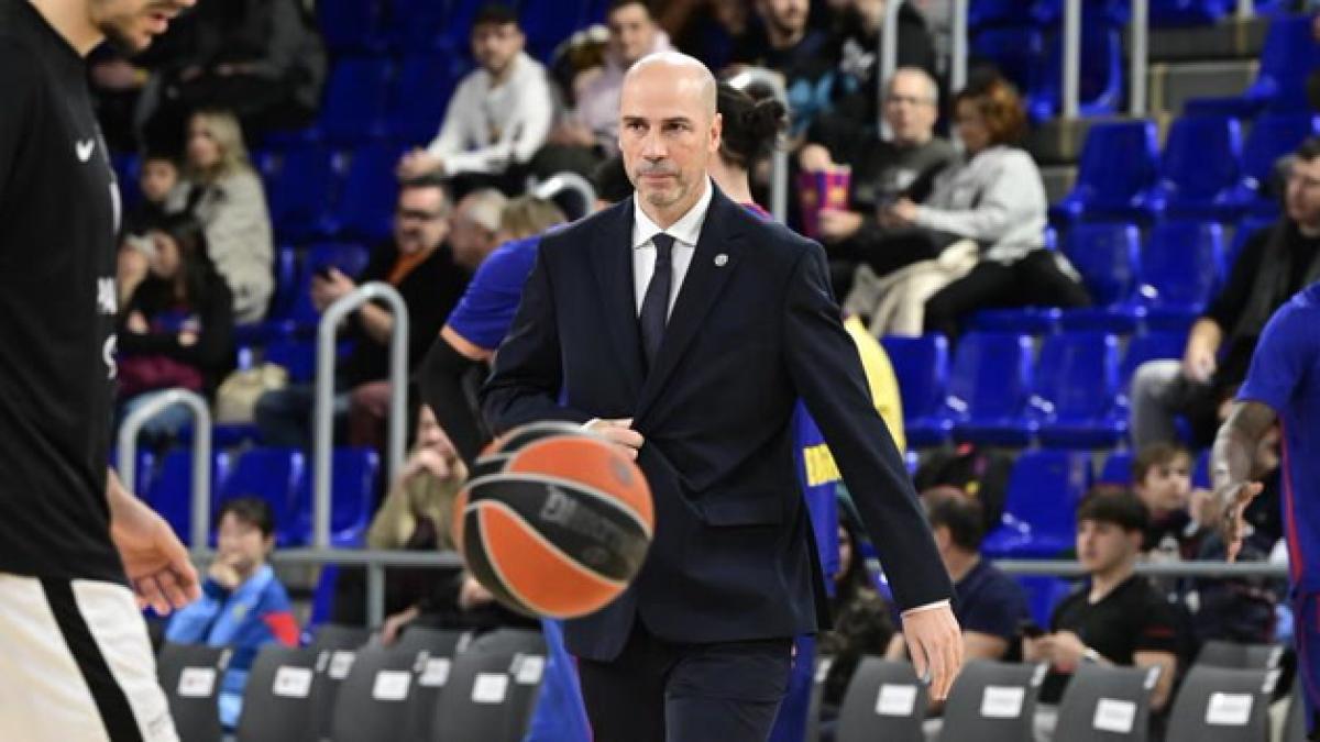 El Palau recibe a Peñarroya con aplausos