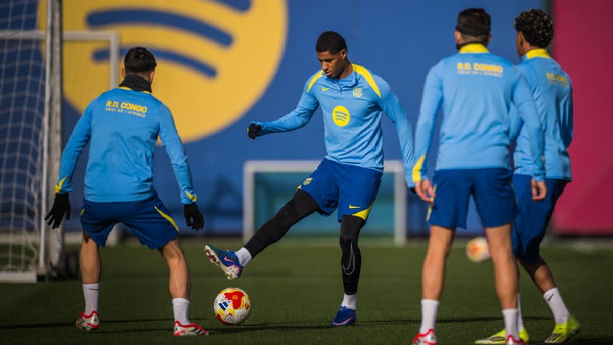 Entrenamiento del FC Barcelona previo a la incorporación de Joao Cancelo