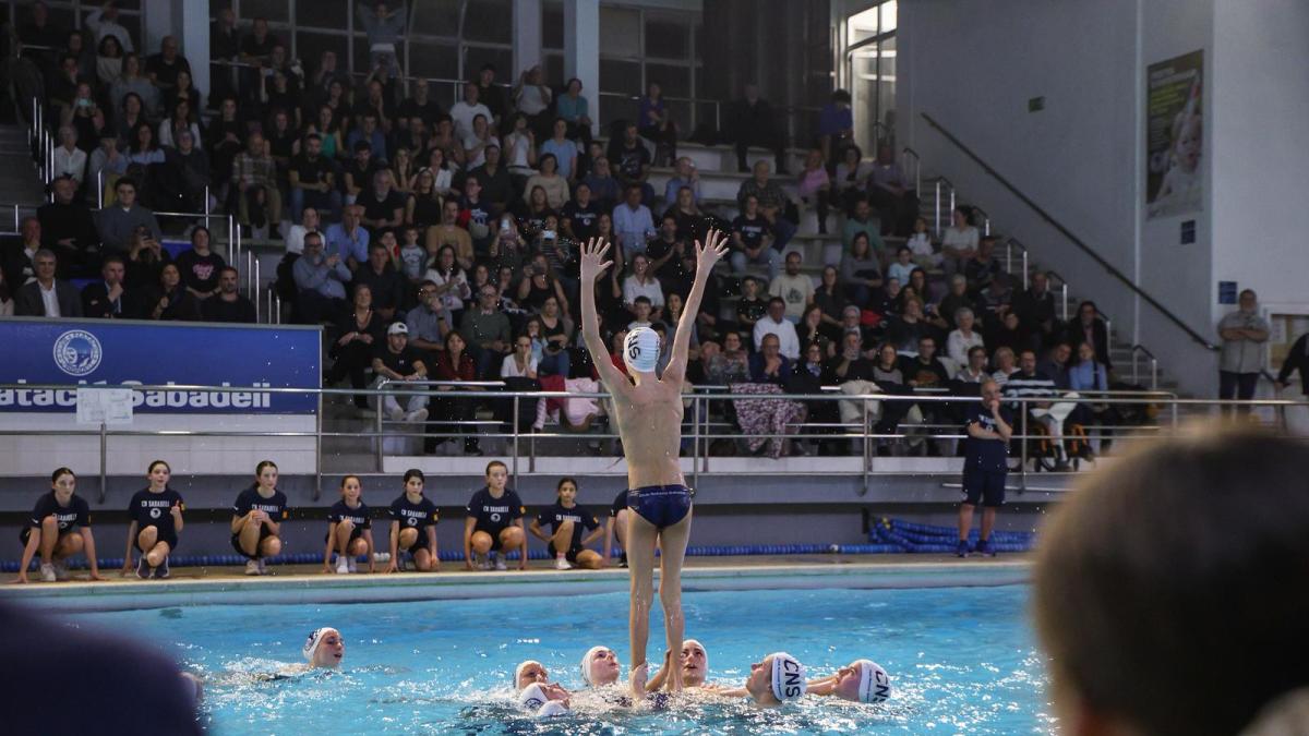 El Club Natació Sabadell celebra sus 110 años de historia en un multitudinario acto