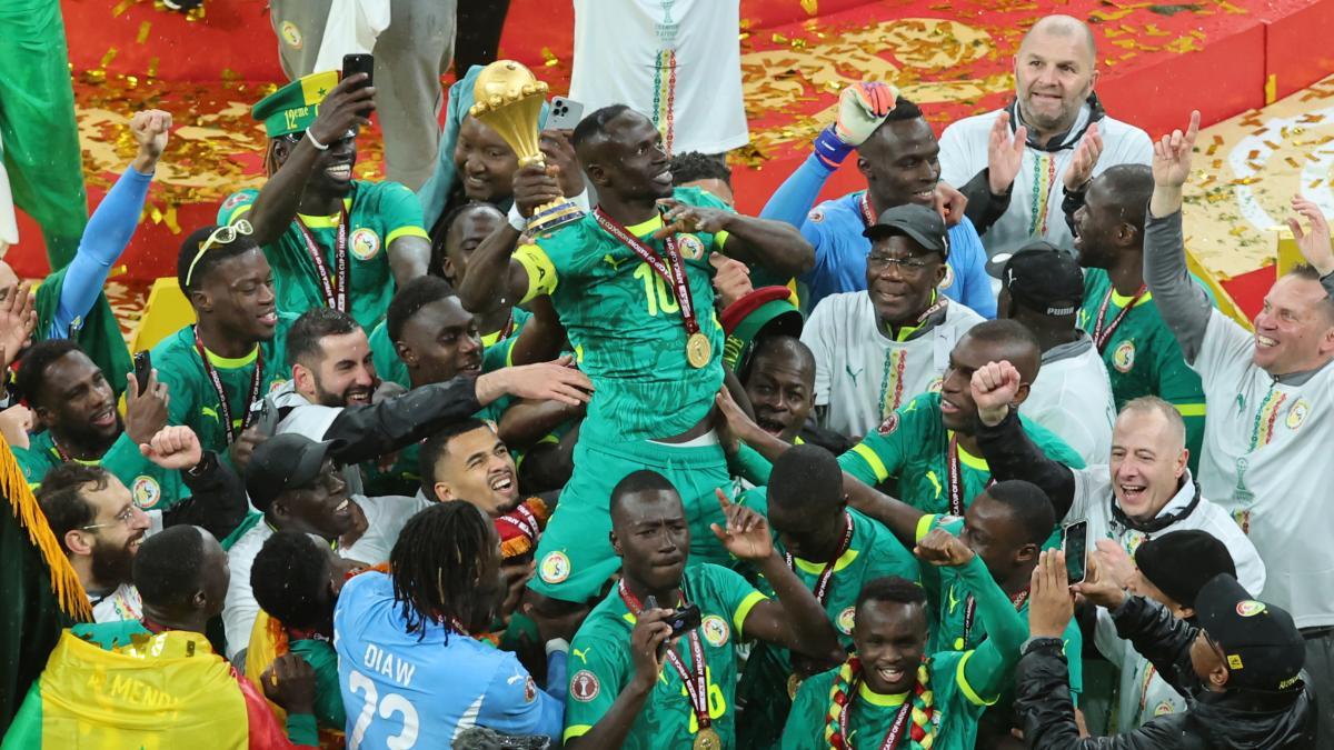 1-0: Senegal, campeón de la Copa África en una final caótica y surrealista