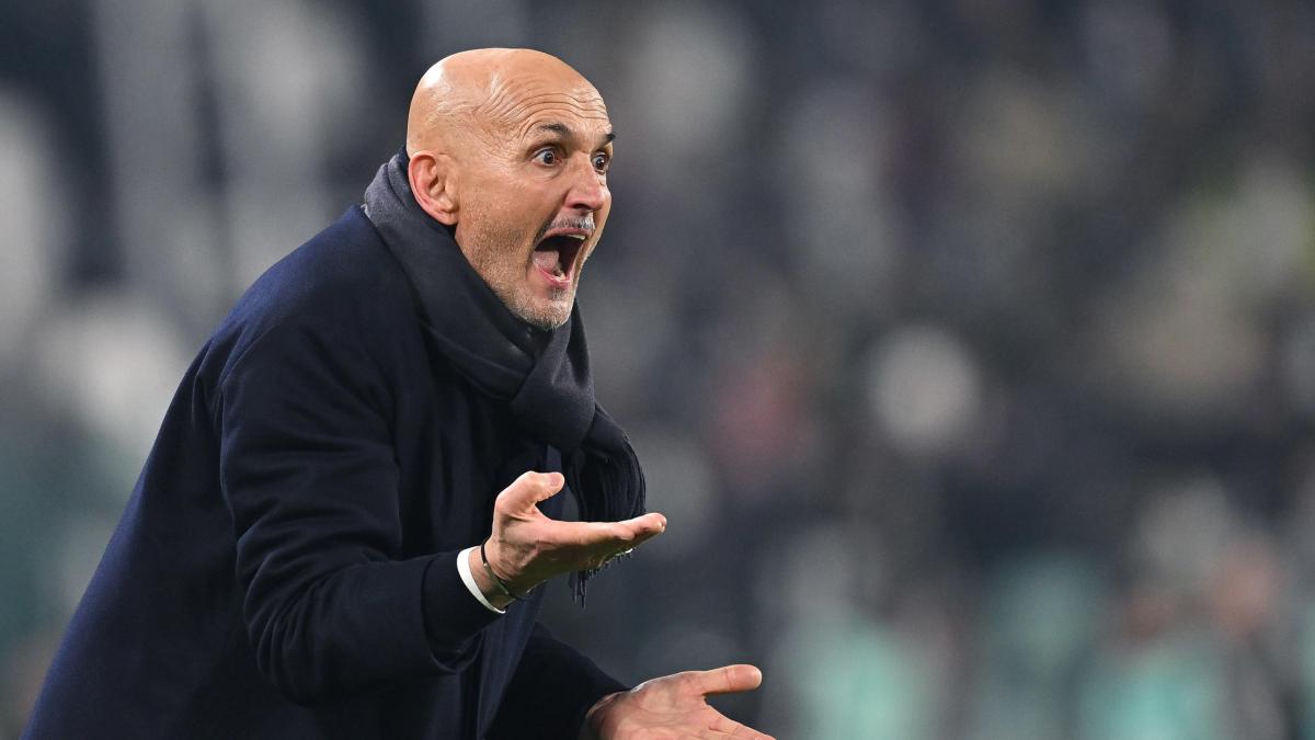 Bofetada de Spalletti a un jugador y pique con un hincha: Mejor quédate en casa