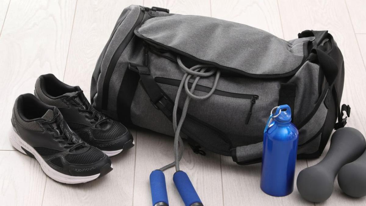 Con estas bolsas de deporte ya no te escaquearás más de ir al gimnasio: los mejores modelos rebajados de Adidas, Nike, Puma y más