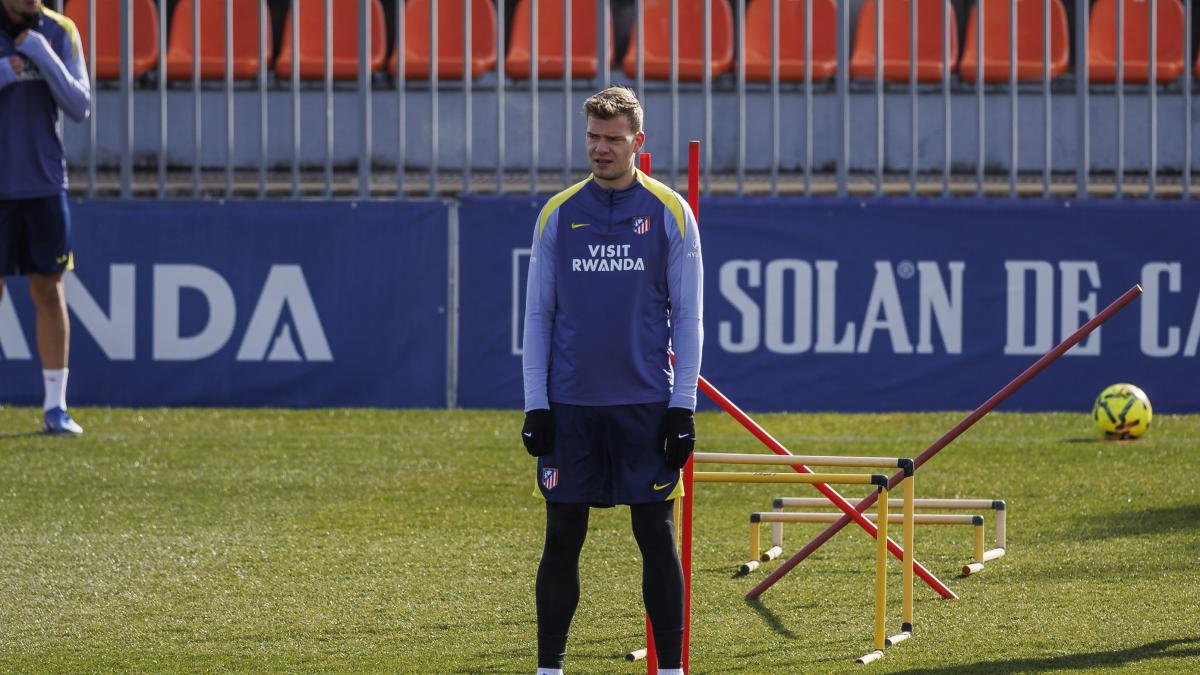 Hasta nueve cambios planea Simeone para su visita a Butarque