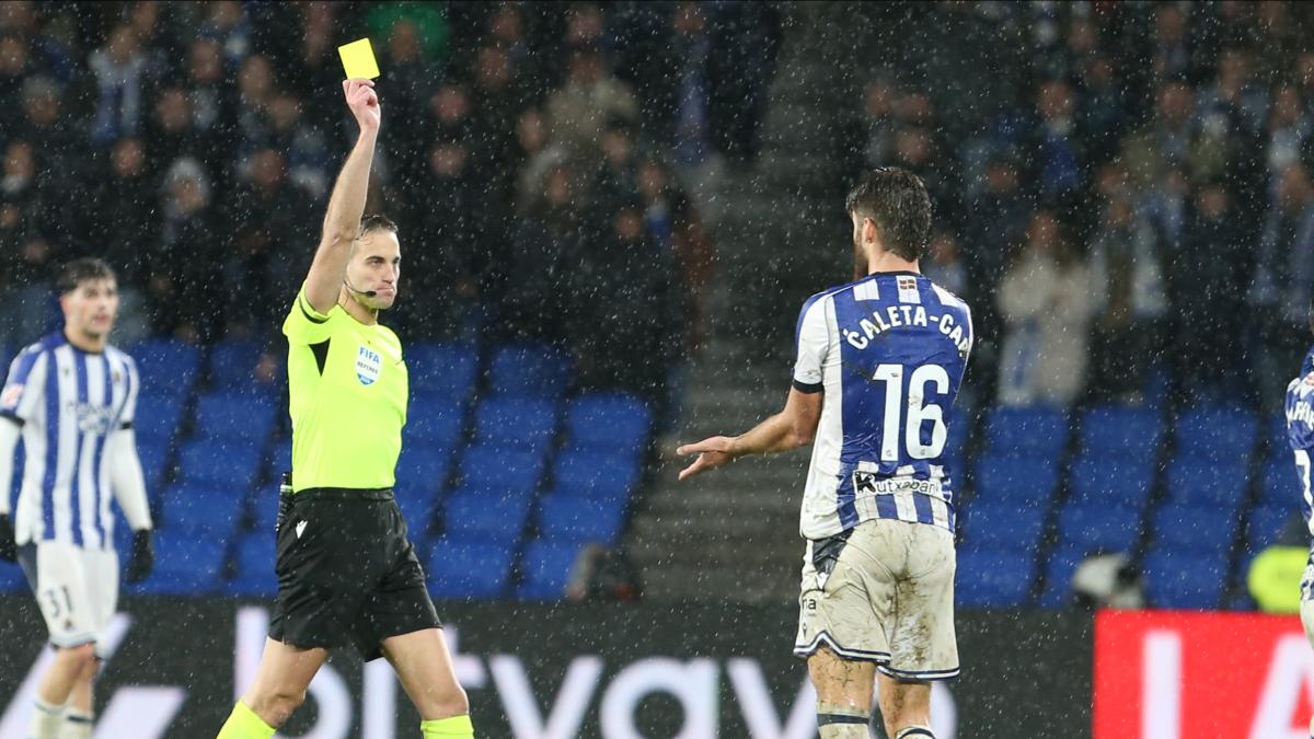 Caleta-Car se pierde el derbi vasco y ya