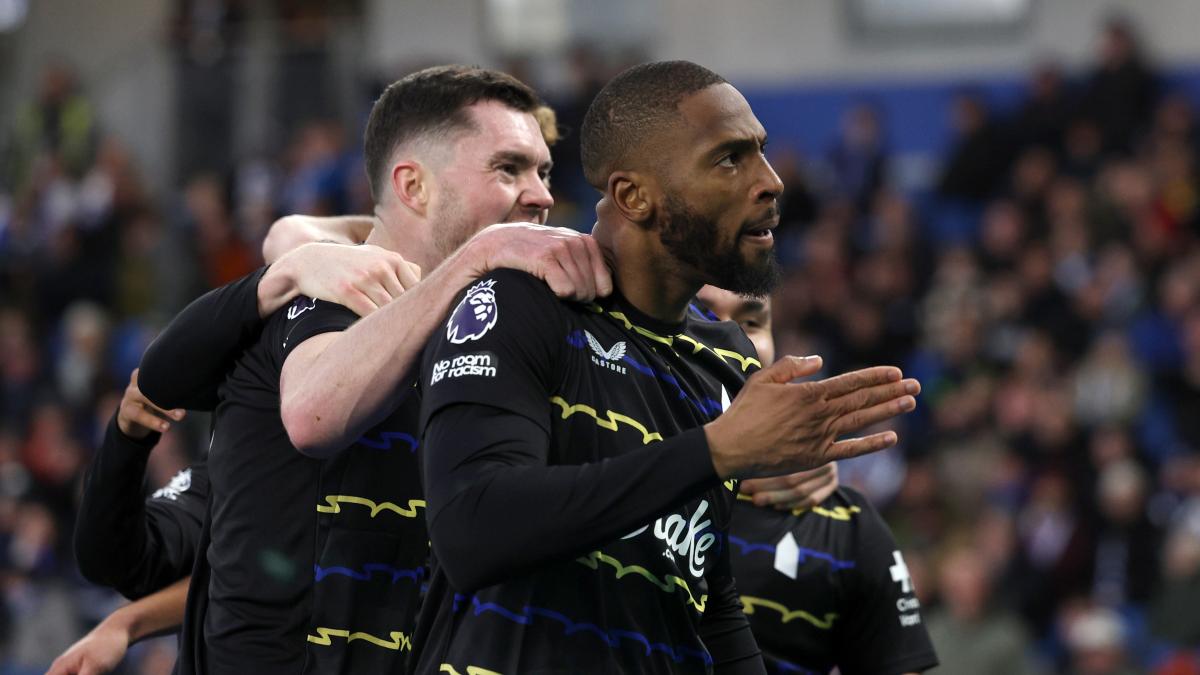 El Everton rescata un punto ante el Brighton en el último suspiro